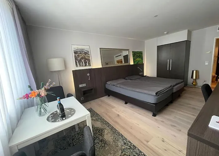 Gemuetliches 778 Naehe Medienhafen S-bahn Und Free Parken