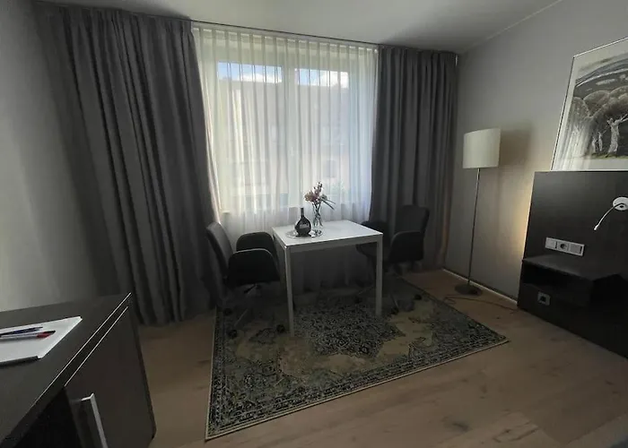 Gemuetliches 778 Naehe Medienhafen S-bahn Und Free Parken * Dusseldorf