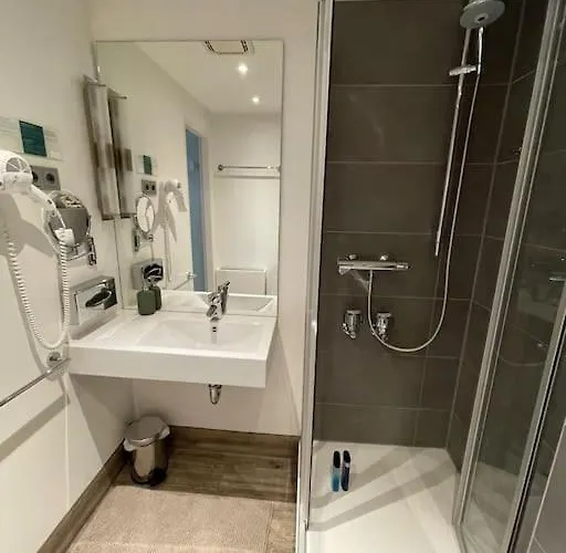 Gemütliches 778 Nähe Medienhafen S-bahn Und Free Parken